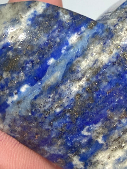 Lapis Lazuli Self-Standing Heart C