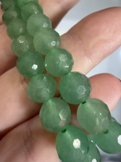 8mm Green Aventurine Faceted Bracelet

Luck • Prosperity • Heart Healing