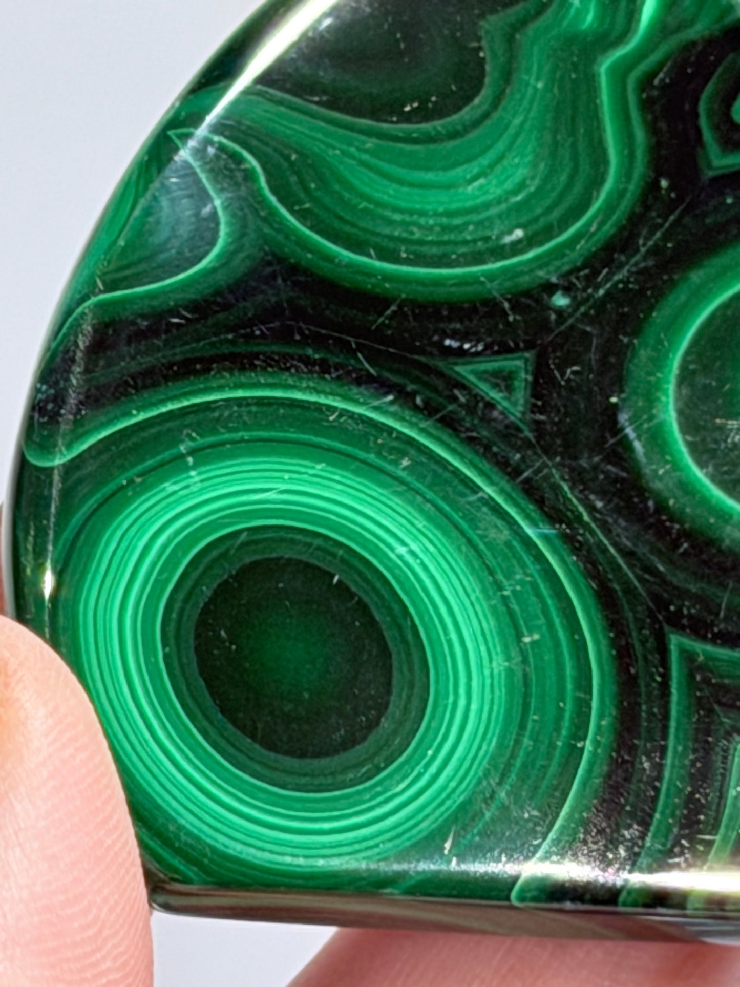 Malachite Freeform With Stand – 5.7cm (B)