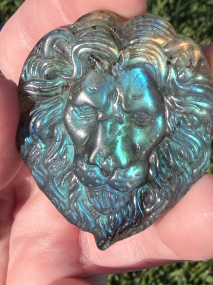 Labradorite Lion Face Carving – 5cm