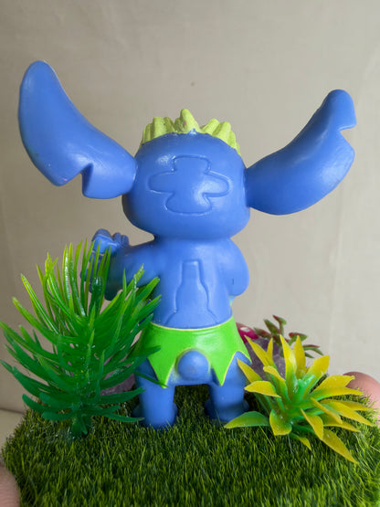 Stitch Crystal Garden with Amethyst & Ukulele Figure – 6cm