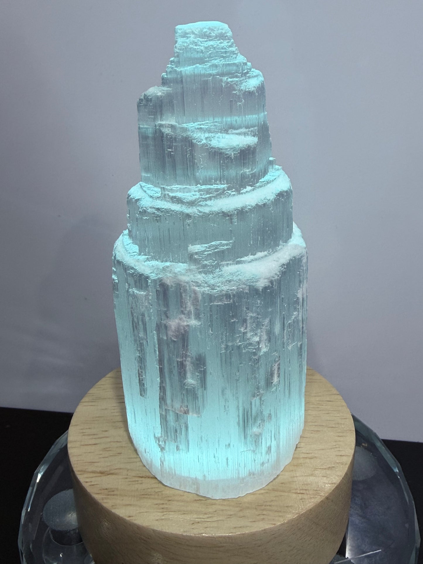 Selenite Tower Lamp with Colour-Changing LED Base – 10cm | 300g