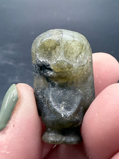 Labradorite Sally Skeleton Carving – 4.2cm