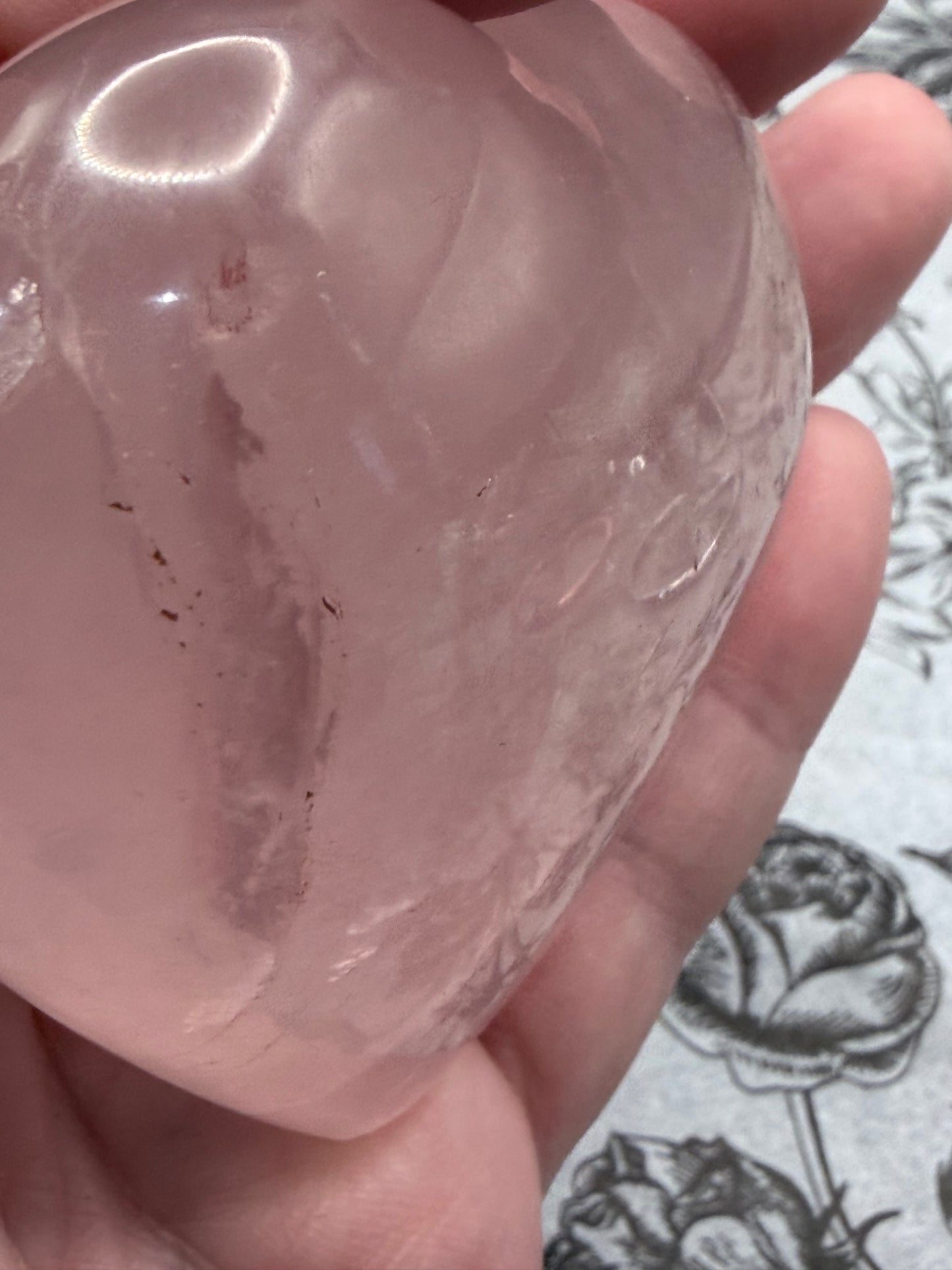 Rose Quartz Heart with Silver Stand – Love & Calm (156g | 6.7 × 6.3cm)