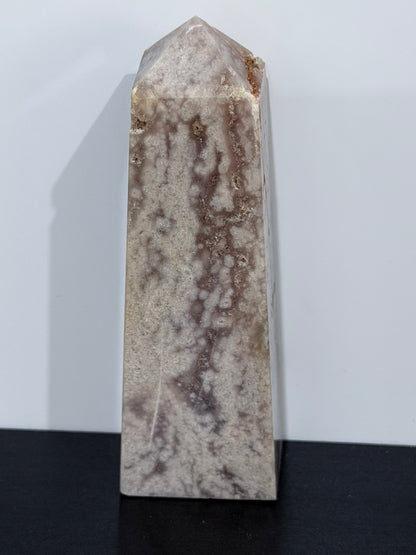 Flower Agate Tower  9.2 × 3 cm | 127 g