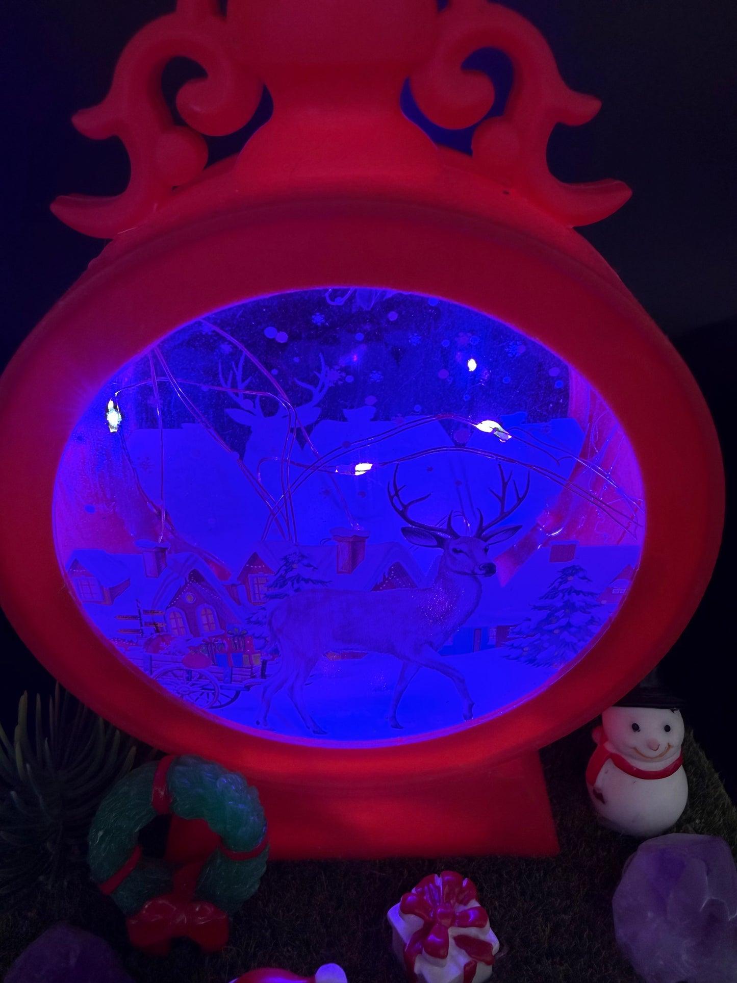 Christmas Lamp – Festive Reindeer Village Scene