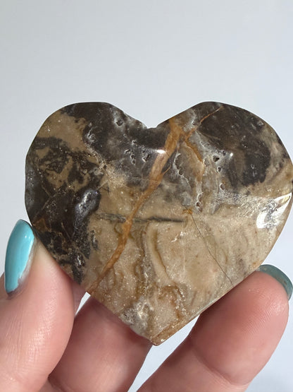 Sphalerite Free-Standing Heart – 90g C - 5.5cm