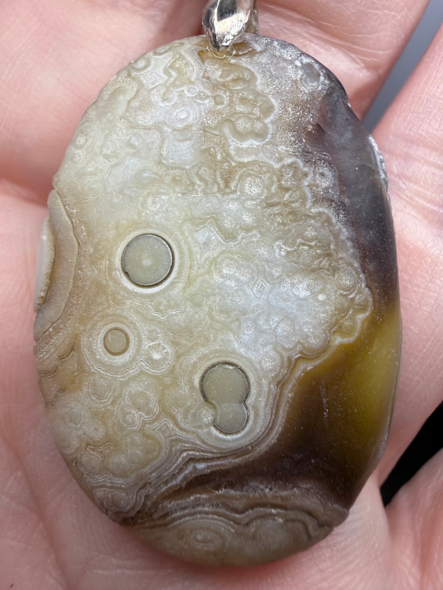 Gobi Eye Agate Pendant – Rare Desert Agate | 4cm