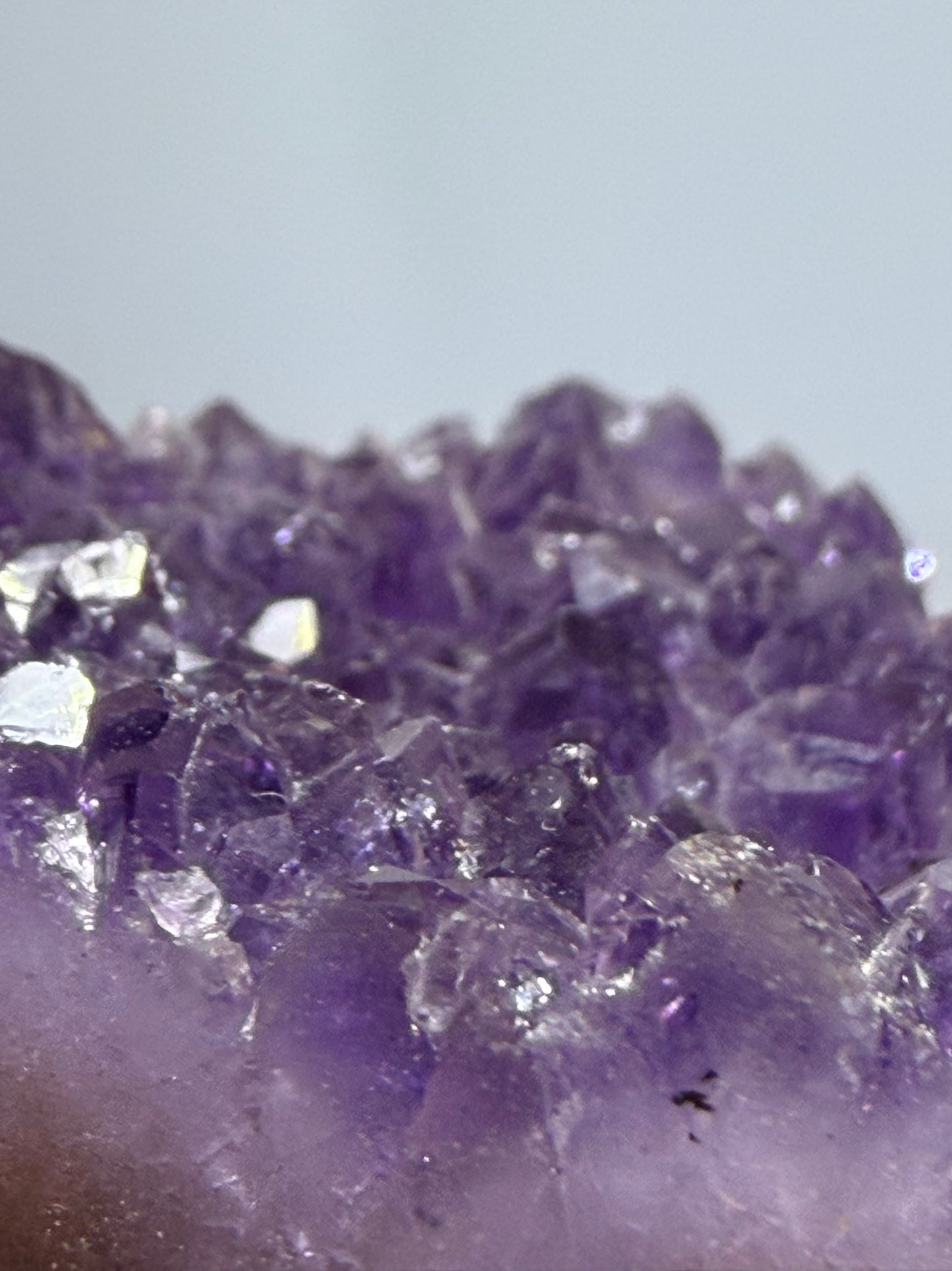 Amethyst Druzy Heart Cluster With Stand – 5cm (B)