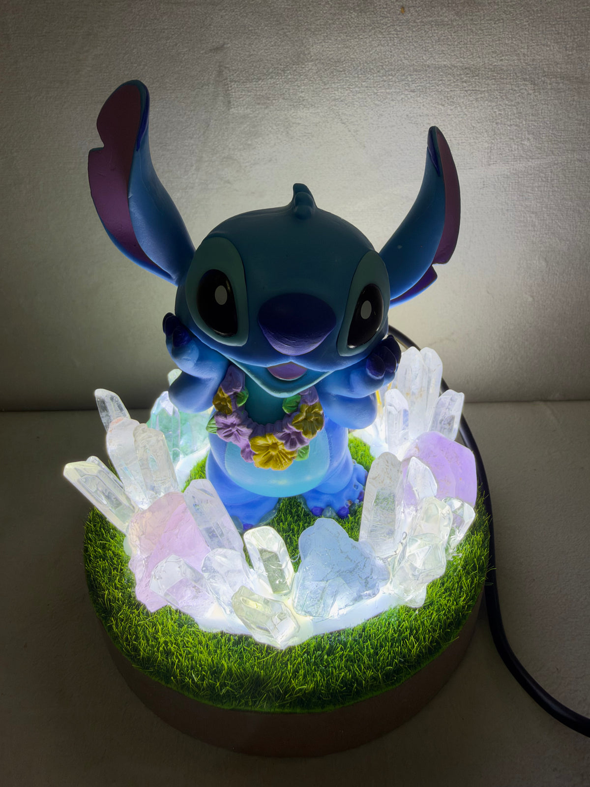 Stitch Crystal Garden USB Lamp – Approx. 11 cm Base