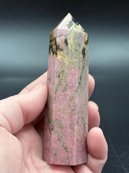 Rhodonite Tower – 10cm | 163g - Crystal wonderland By Lisa