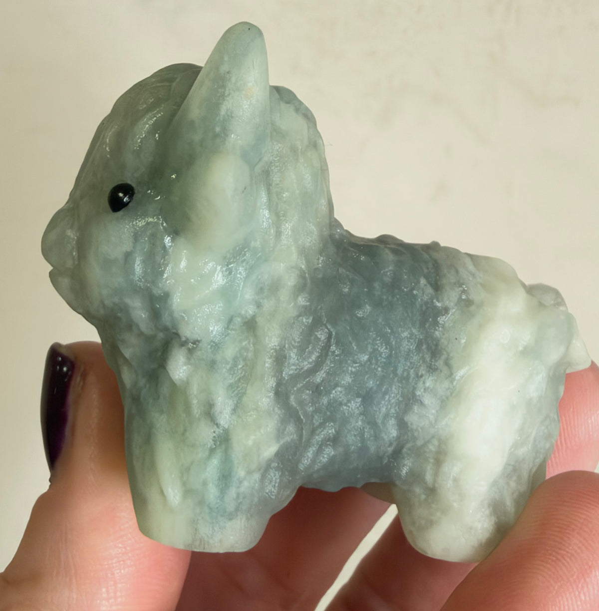 Pale Blue & Cream Highland Cow Carving – 5–6 cm