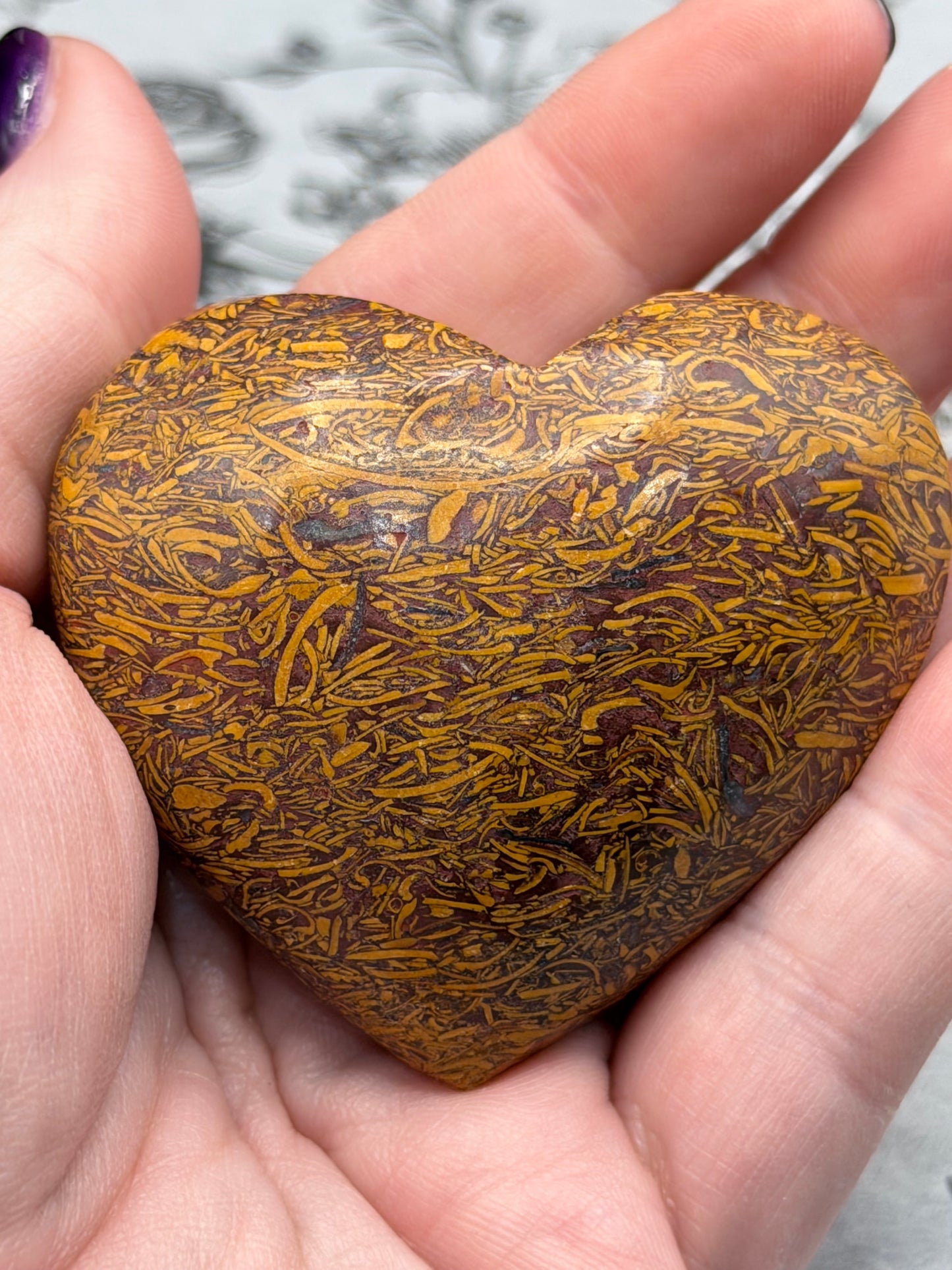 Calligraphy Stone Heart (Calligraphy Jasper / Mariyam Jasper) – 113g | 6 x 5.4cm