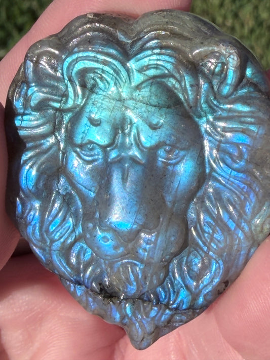 Labradorite Lion Face Carving – 5cm