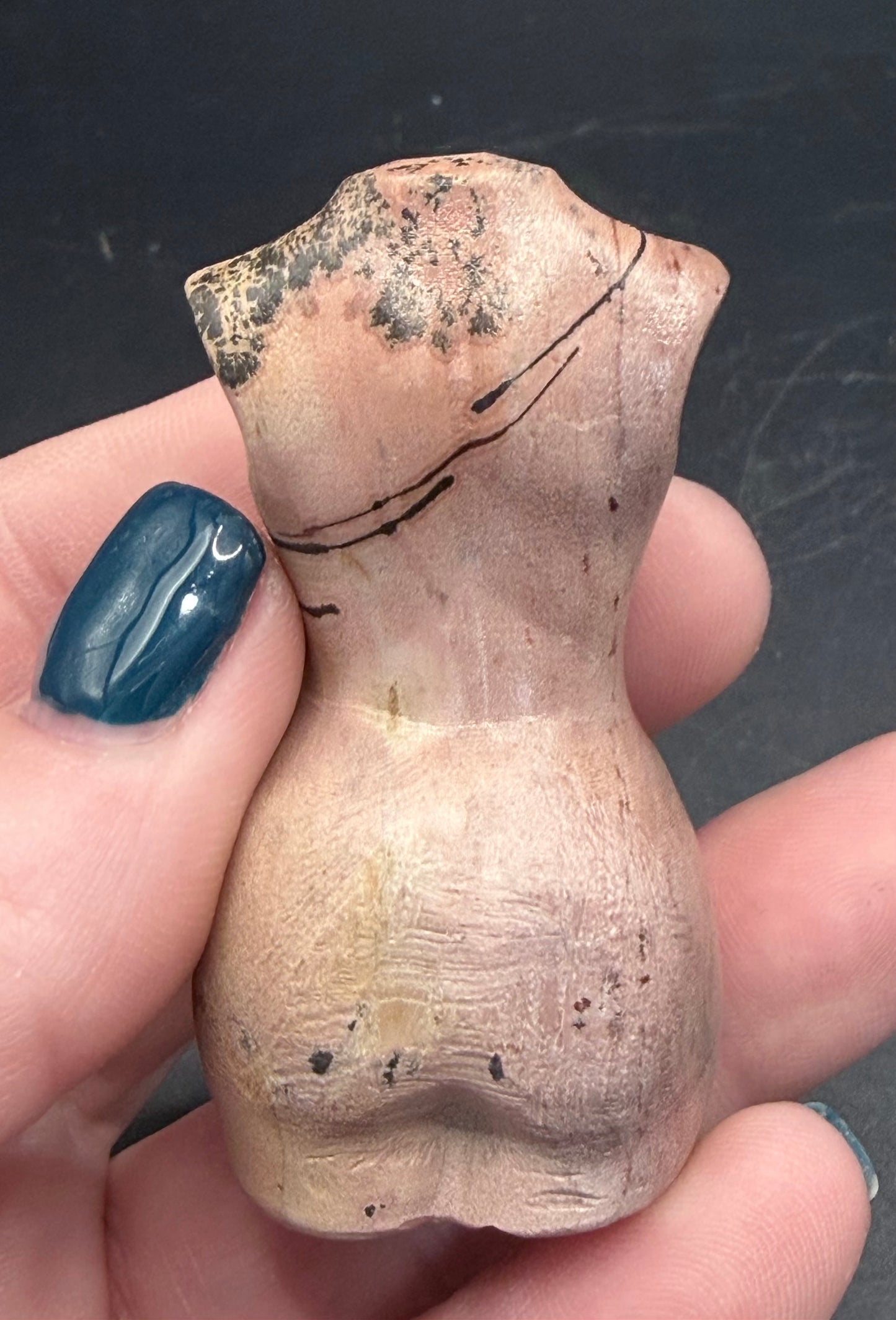 Dendritic Jasper Goddess Body Carving – 6 × 3 cm