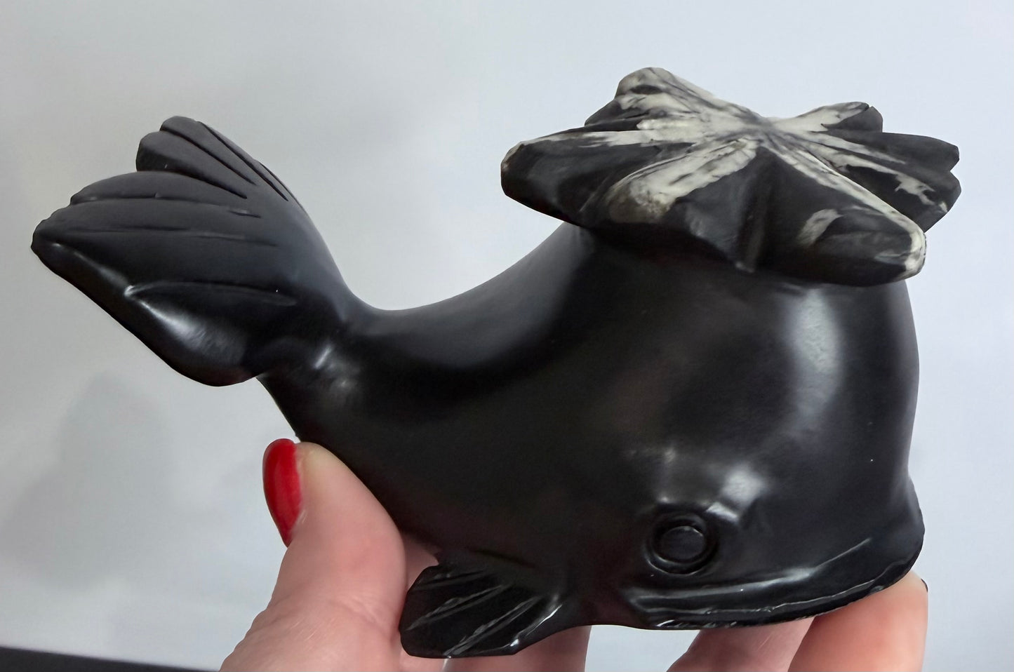Chrysanthemum Stone Whale Crystal Carving – 12cm | 656g