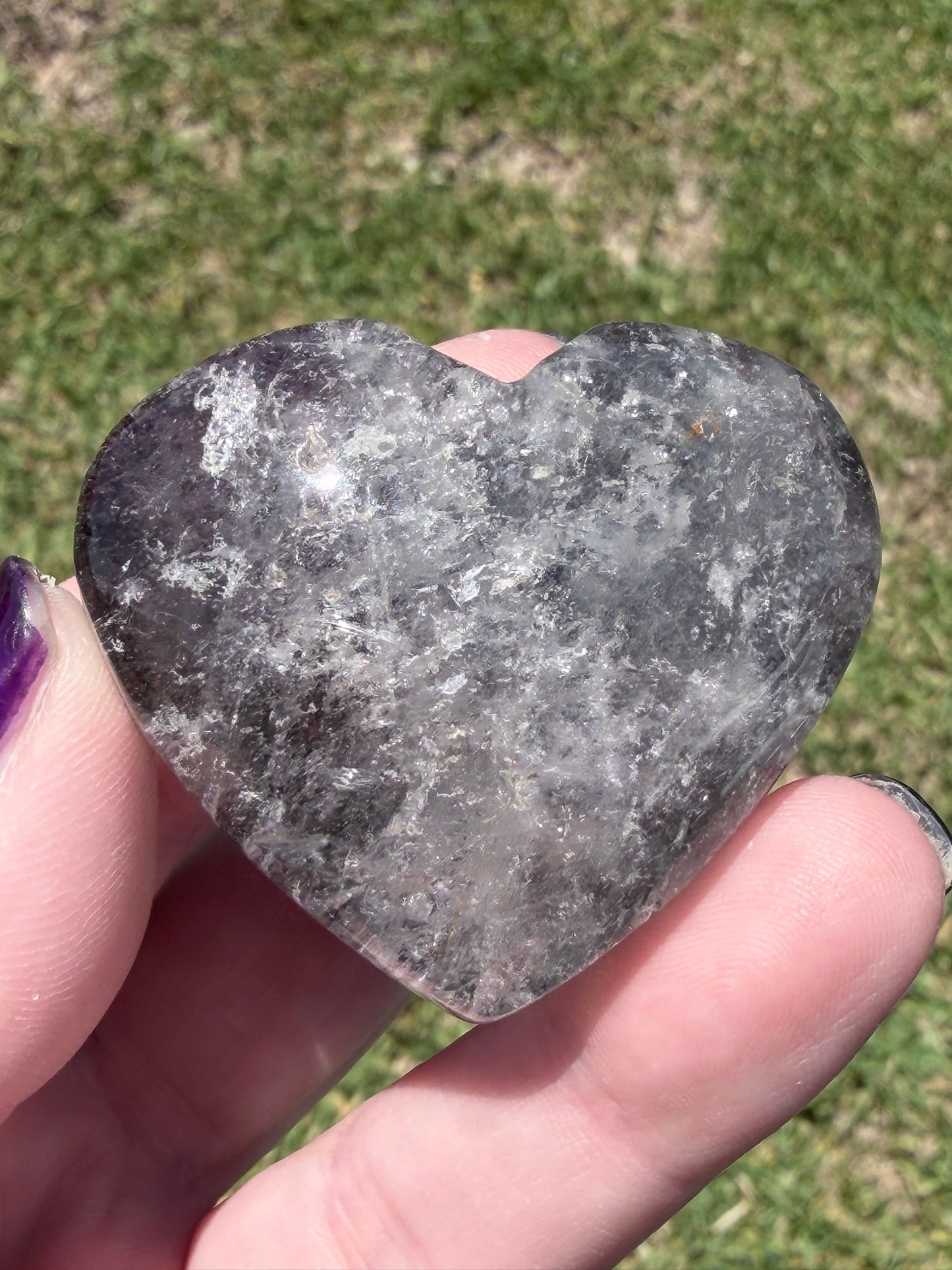 Garden Quartz Heart – Self Standing 75 g A