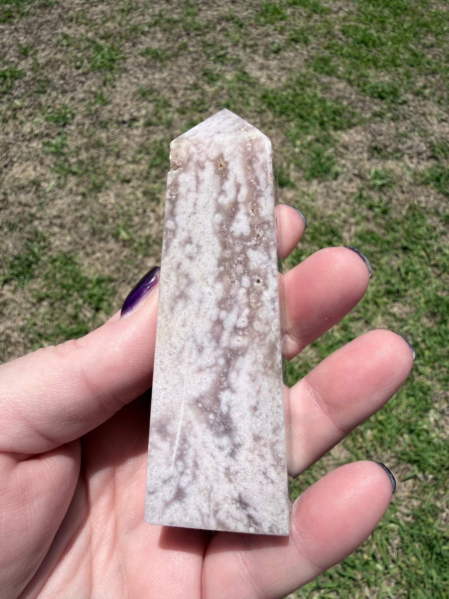 Flower Agate Tower  9.2 × 3 cm | 127 g