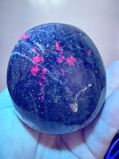 Ruby in Zoisite Skull (UV Reactive) – Large | 757g