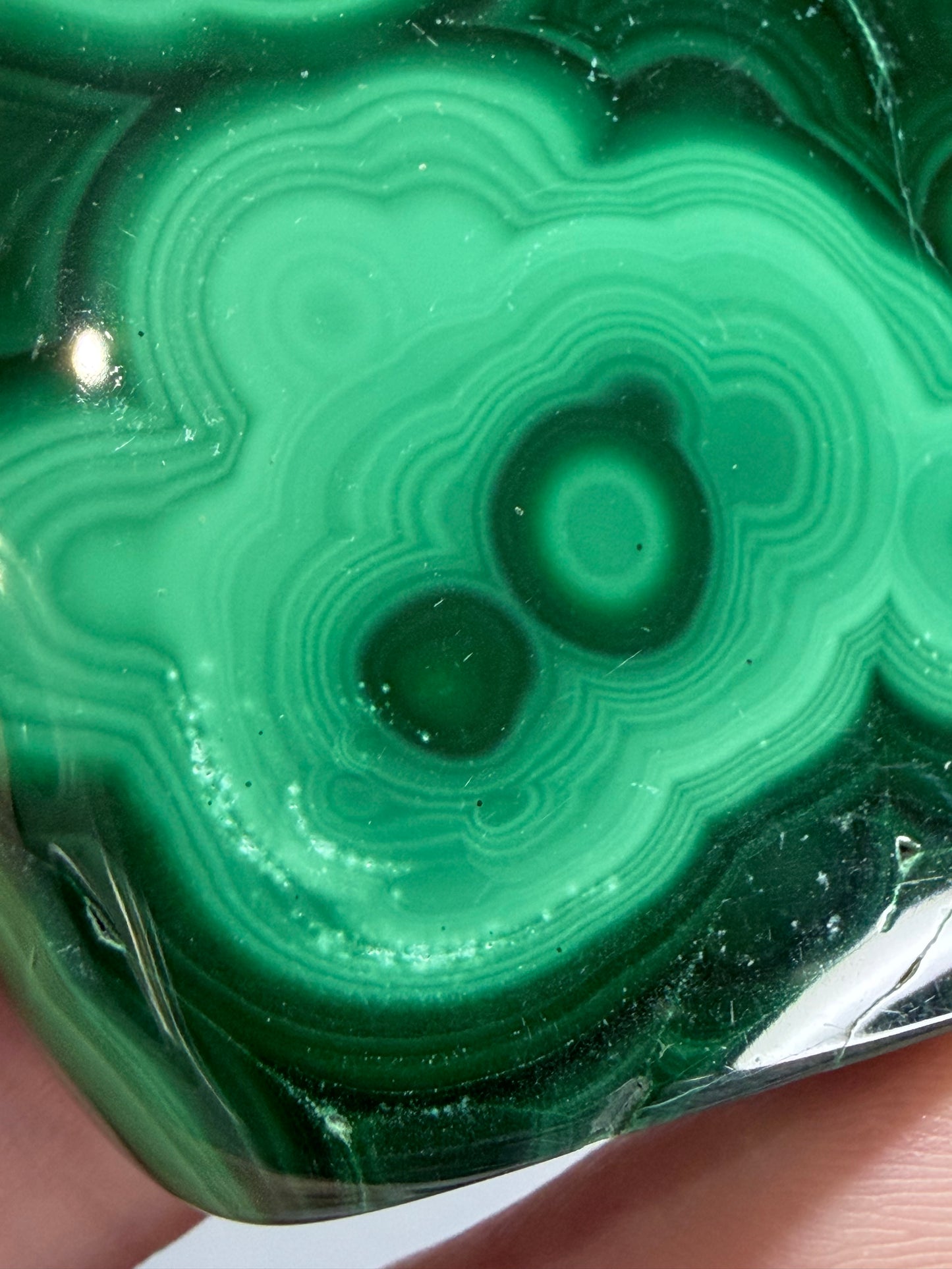 Congo Malachite Freeform With Stand – 5.8cm (C)