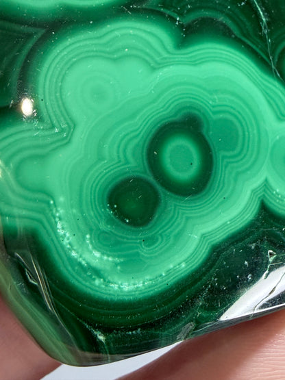 Congo Malachite Freeform With Stand – 5.8cm (C)