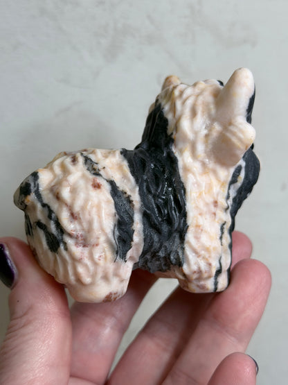 Zebra Stone Highland Cow Carving – 8 cm