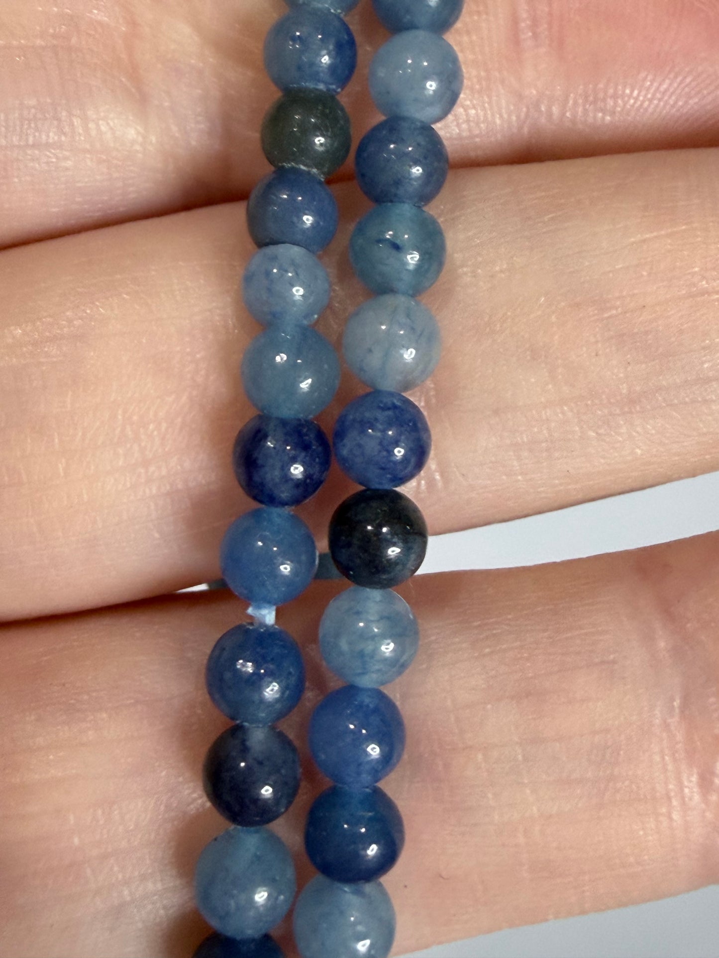 4mm Blue Aventurine Bracelet –

Encourages Confidence