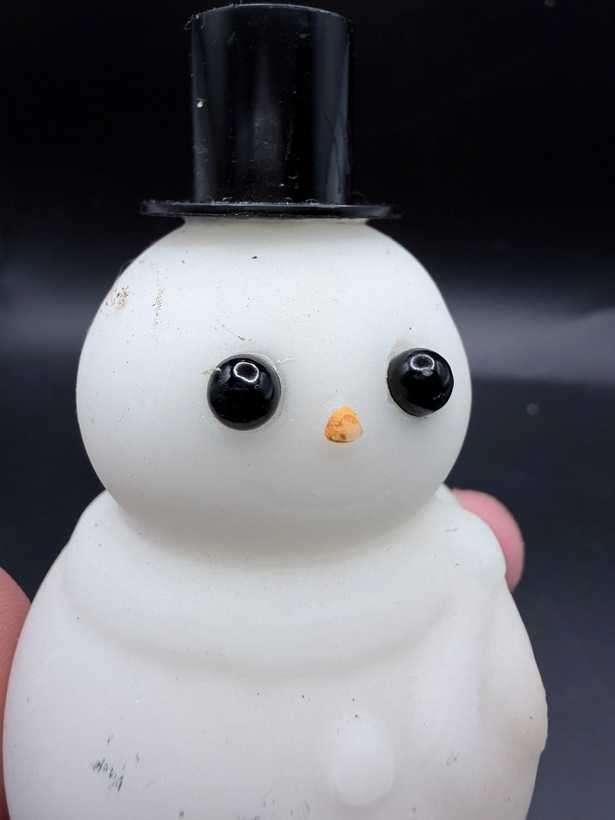 Snowman White Marble Carving with Black Top Hat – 8 cm