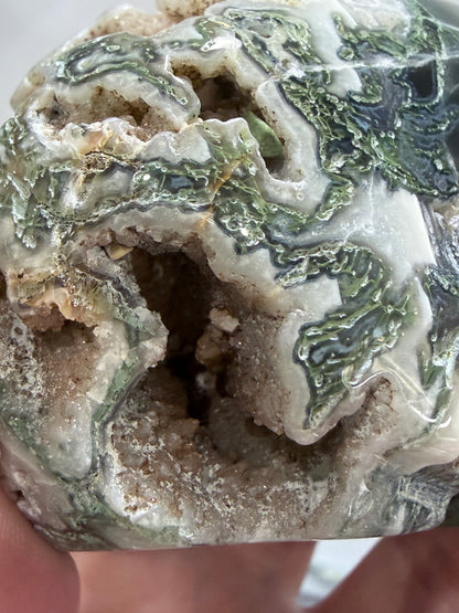 Moss Agate Druzy Skull – 8cm 277g