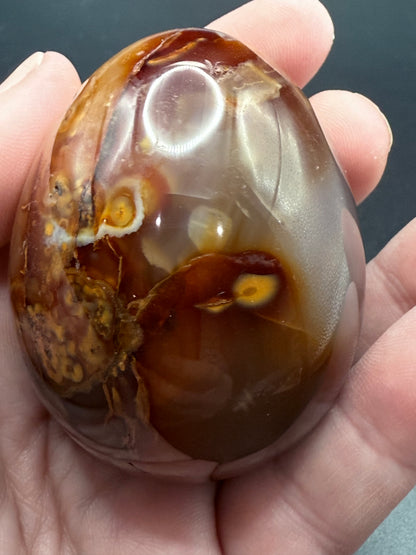 Carnelian Egg – 173 g - Crystal wonderland By Lisa