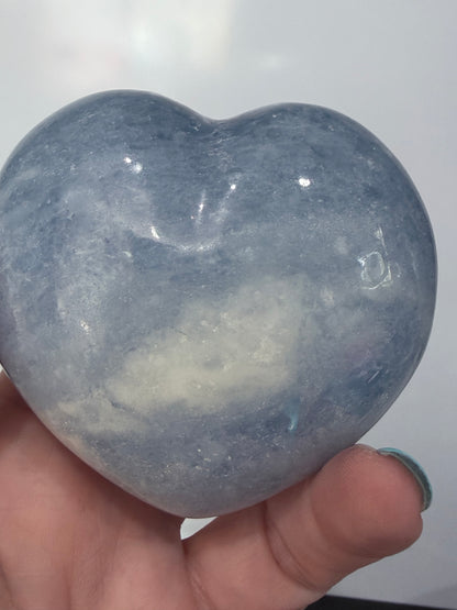 Blue Calcite Chubby Heart– 263g - 7.5cm