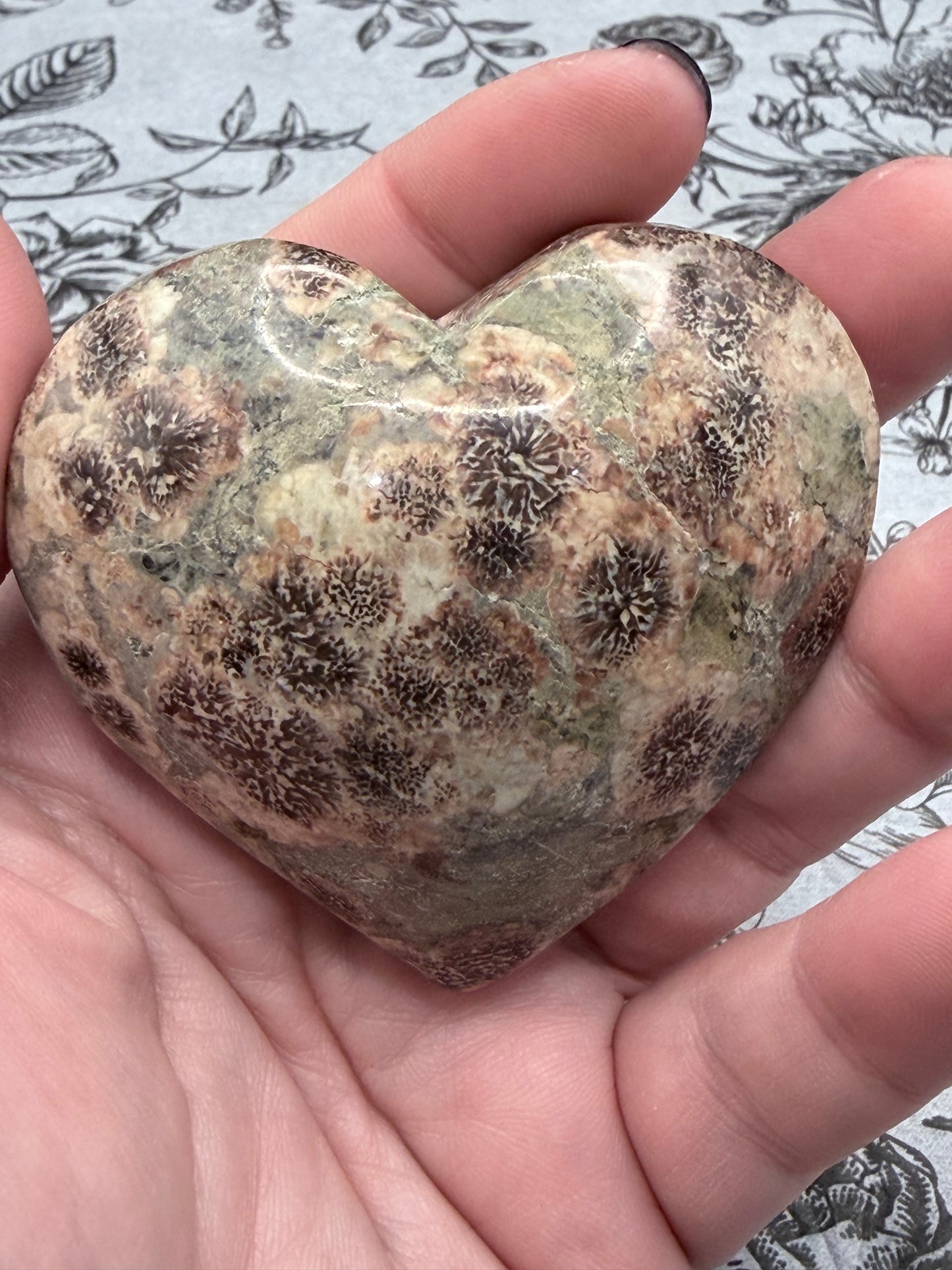 Green Flower Agate Heart – Chunky (145g, 6.5 x 6cm)