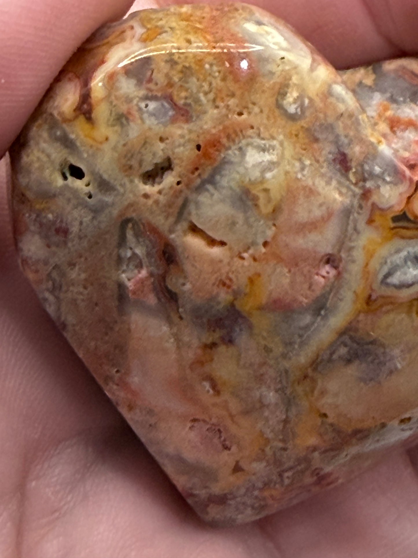 Crazy Lace Agate Heart – 75g | 5.5 x 4.7cm (Self-Standing)