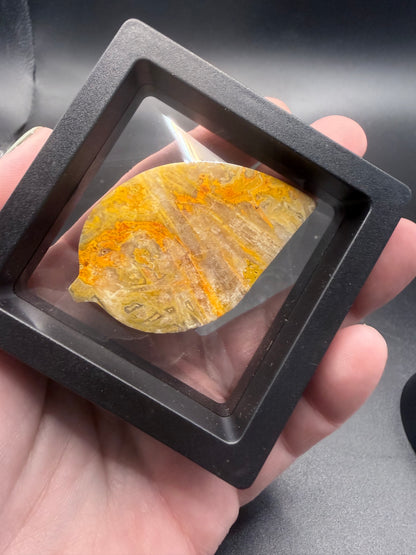 Bumblebee Jasper Leaf Carving