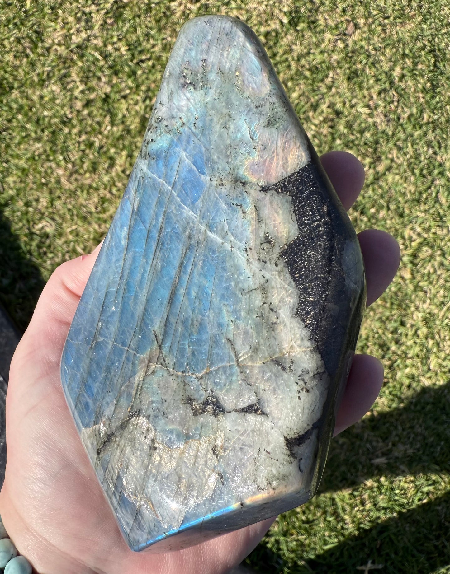 Flashy Labradorite Freeform – 685g