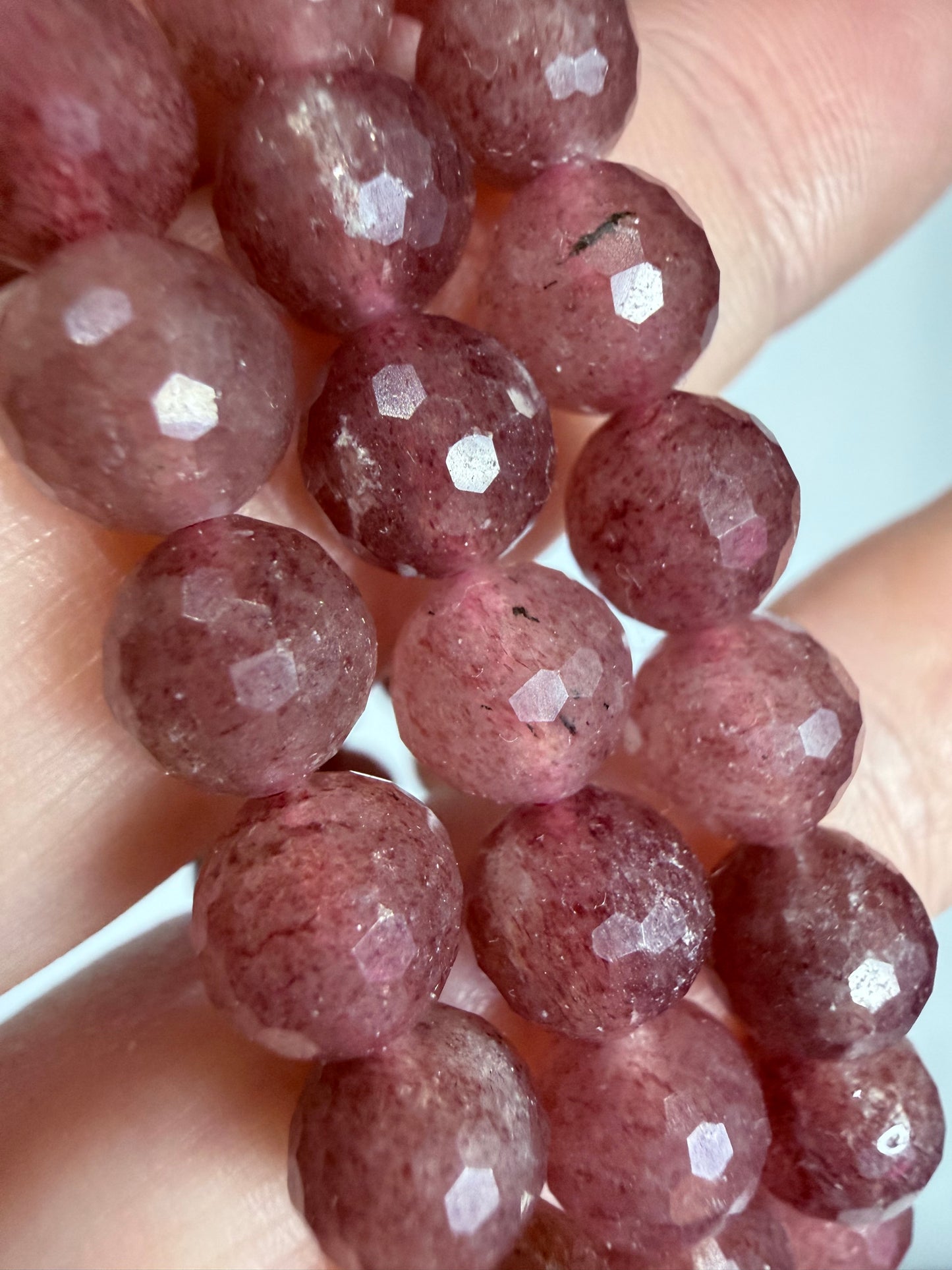 8mm Strawberry Quartz Faceted Bracelet

Love • Joy • Positive Energy