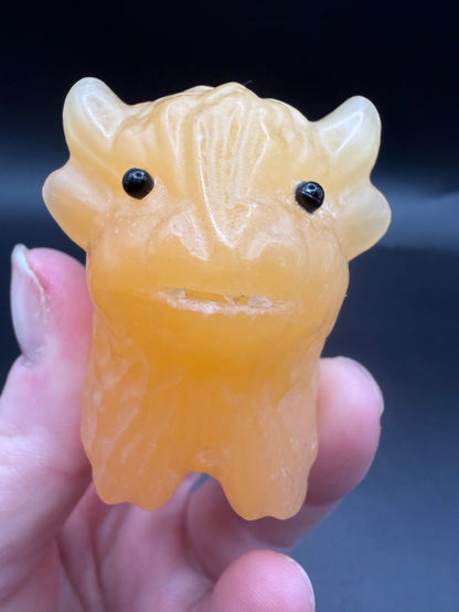 Orange Calcite Highland Cow Crystal Carving – 5.5cm