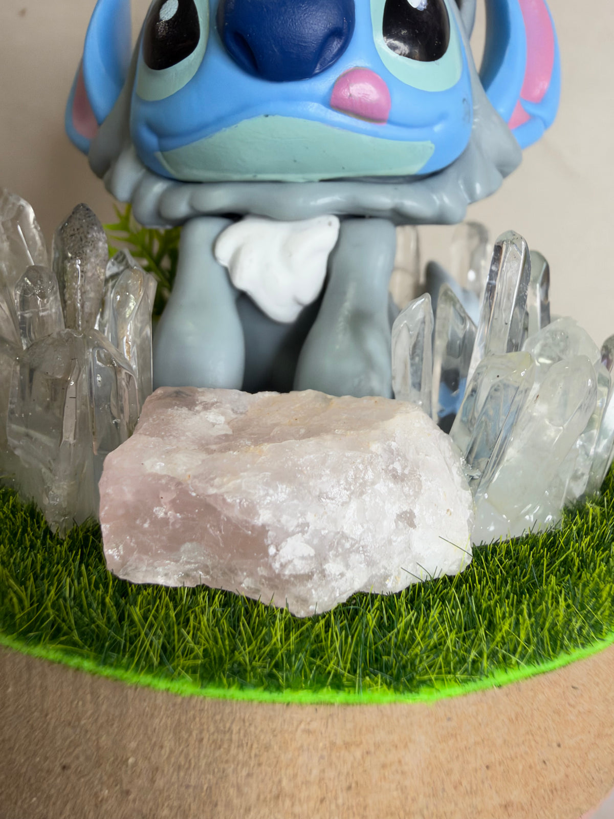 Stitch & Scrump Fluorite Crystal Garden USB Lamp