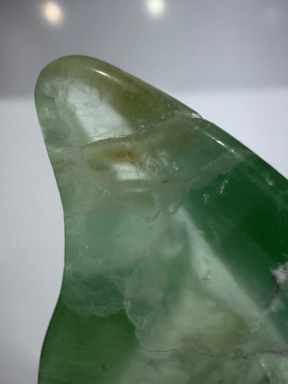 Green Fluorite Butterfly Bowl – 317g