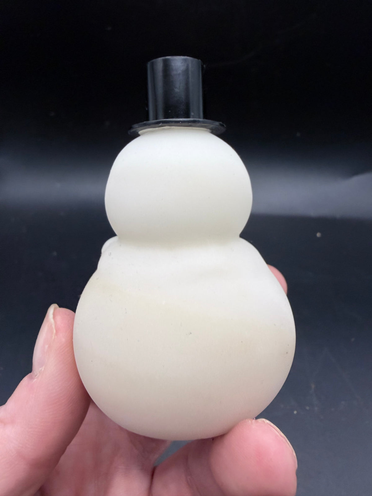 Snowman White Marble Carving with Black Top Hat – 8 cm