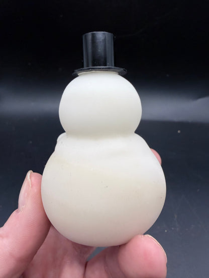 Snowman White Marble Carving with Black Top Hat – 8 cm