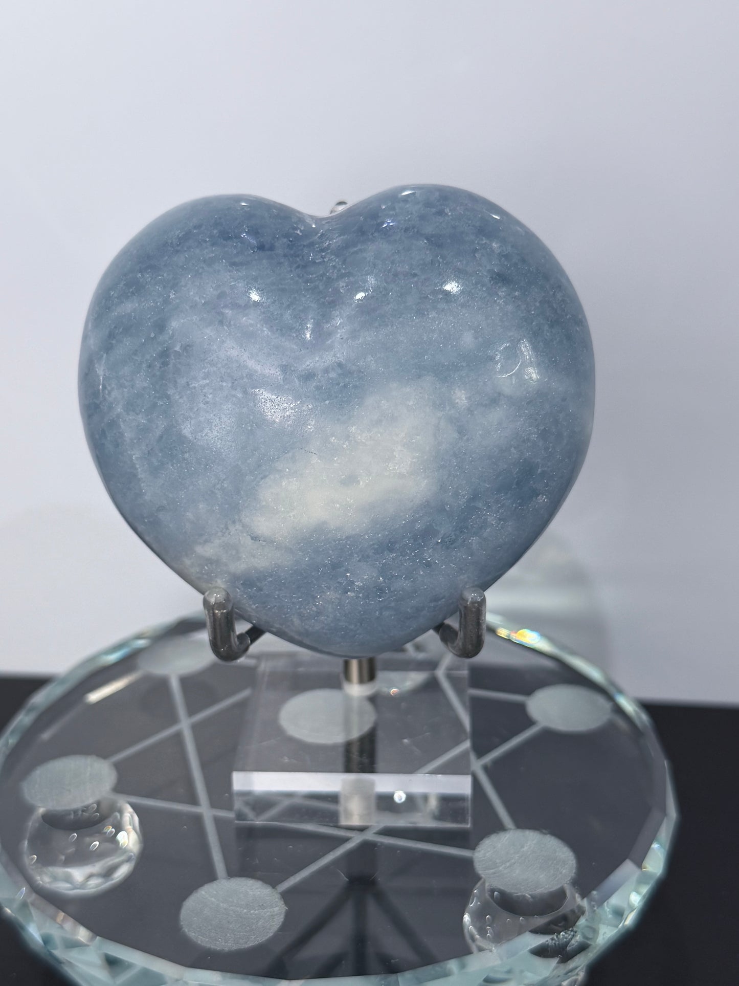 Blue Calcite Chubby Heart– 263g - 7.5cm