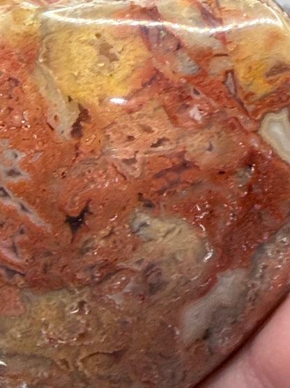 Crazy Lace Agate Heart – 87g | 5.1 x 5cm