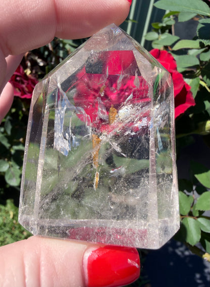 Clear Quartz Point with Iron Inclusions – 6.2 × 4.8 cm