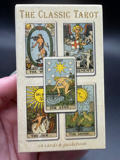 The Classic Tarot – 78 Cards & Guidebook