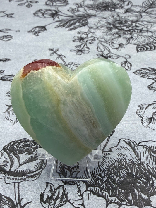 Green Onyx Heart (Self-Standing) – 5.3 x 5cm (90g)