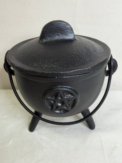 Large Cast Iron Pentacle Cauldron with Lid – Witch & Altar Décor
