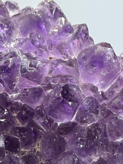 Amethyst Druzy Heart Cluster With Stand – 5cm (B)