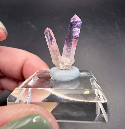 Vera Cruz Amethyst Point on Glass Display