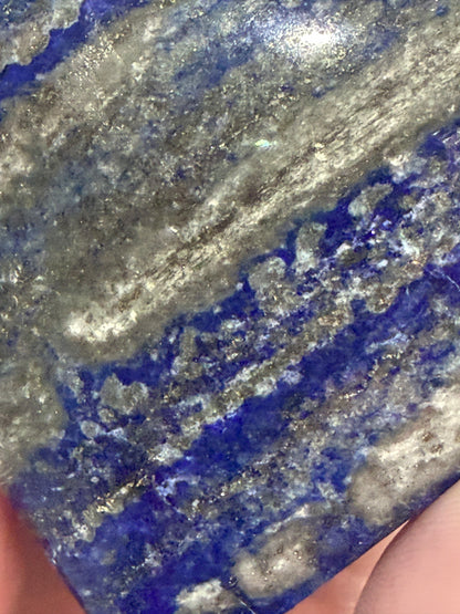Lapis Lazuli Self-Standing Heart E